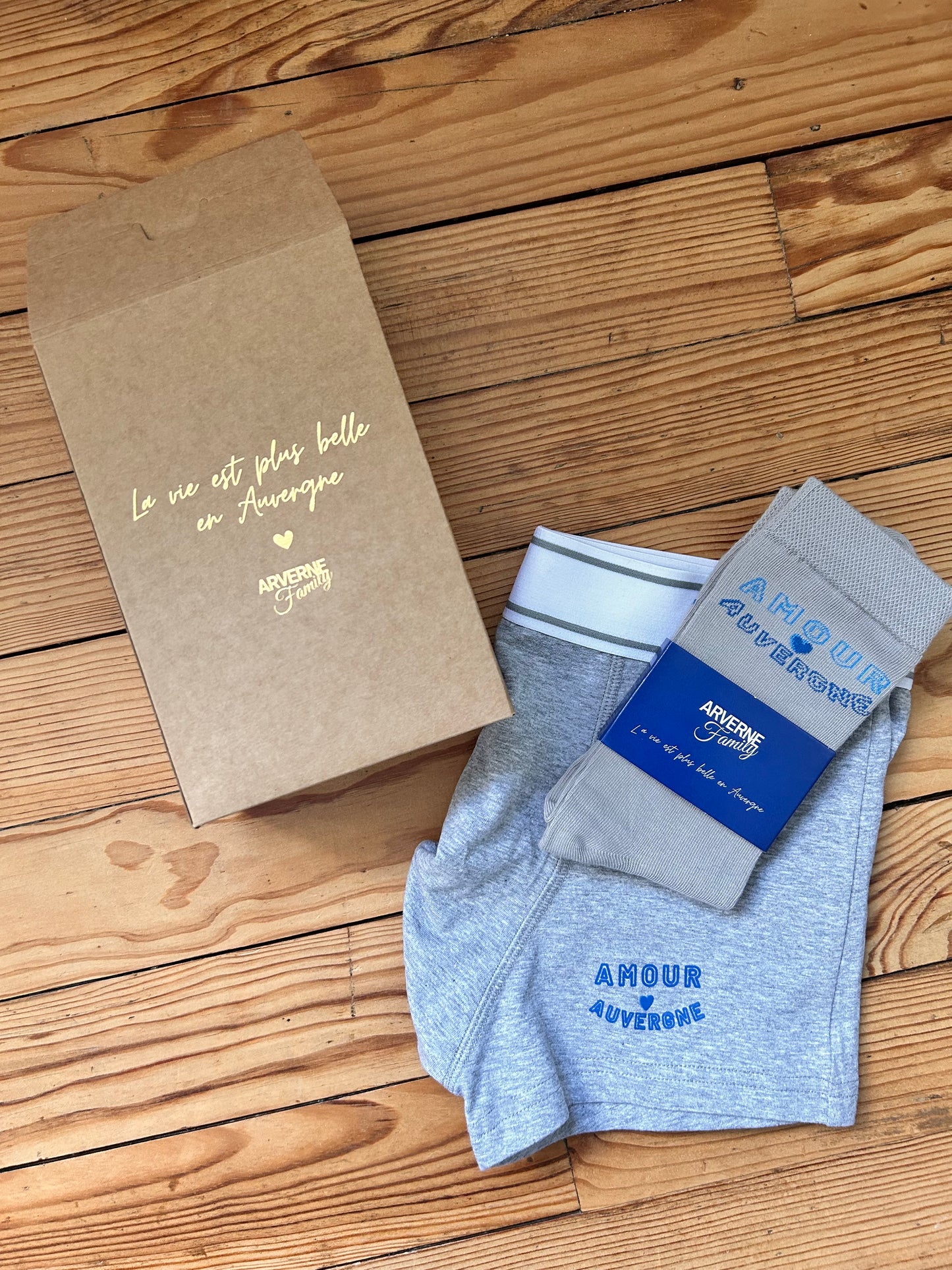 L'ensemble Boxer/Chaussettes gris