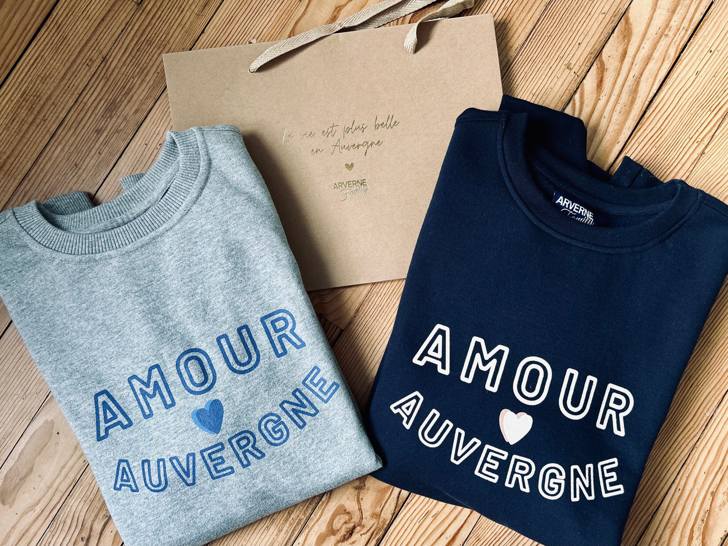 Le Duo Montpeyroux - un sweat gris + un sweat marine = AMOUR TOUJOURS